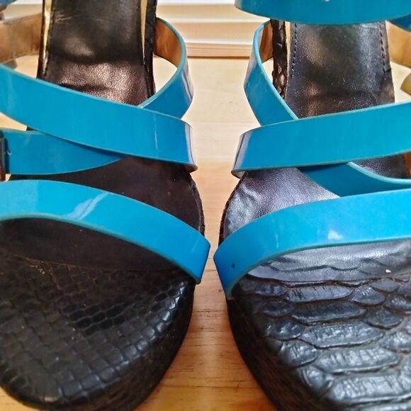 Scene ABREA Stilettos Black with Multiple Blue Straps and Buckles Size 8 - Picture 3 of 13
